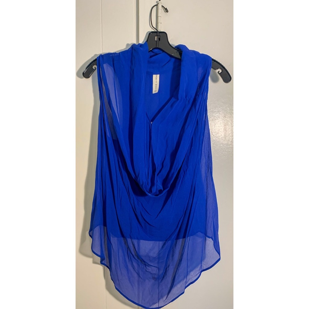 MAGGIE WARD BLUE BLOUSE